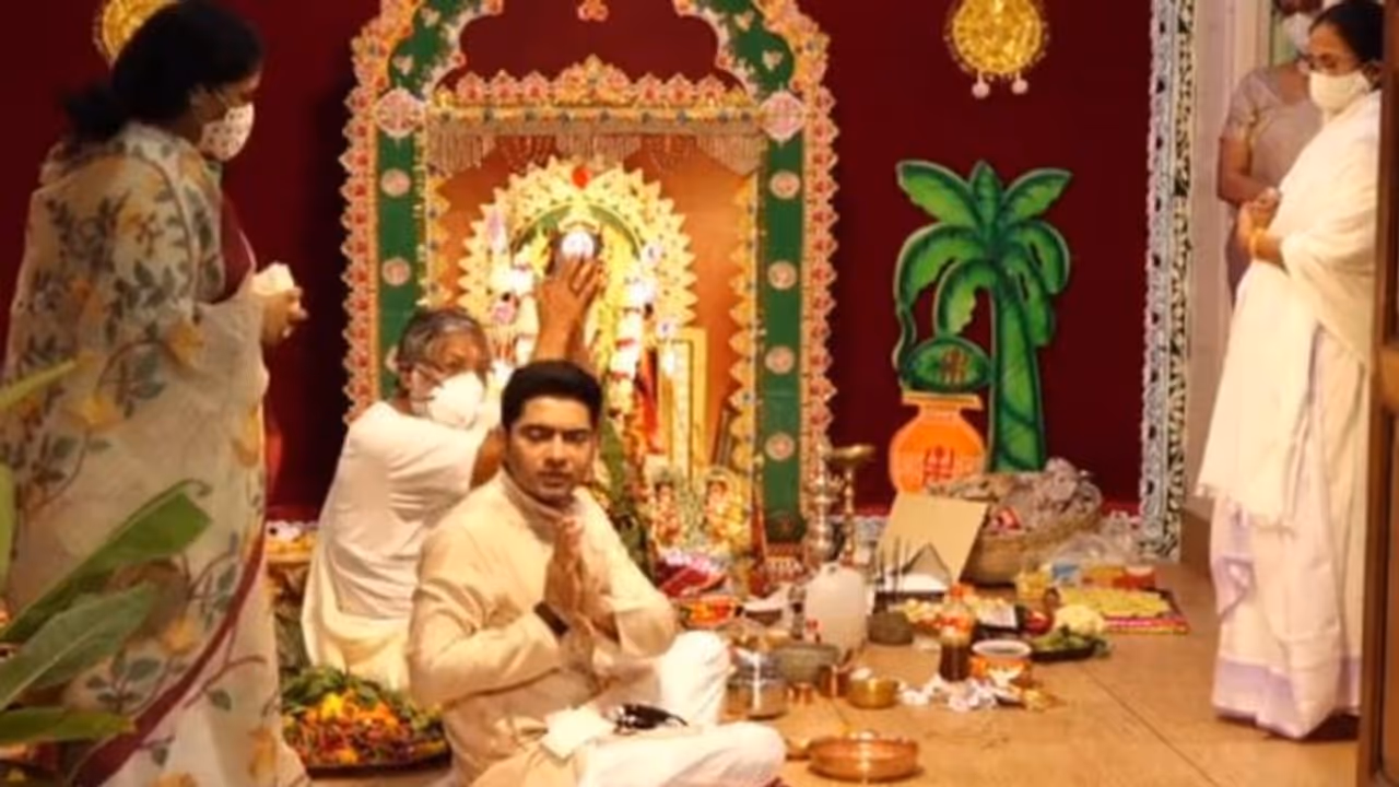 অধীর গড়ে পাখির চোখ 'পিসি ভাইপোর', মুর্শিদাবাদে পরপর ১২ সভা মমতা অভিষেকের