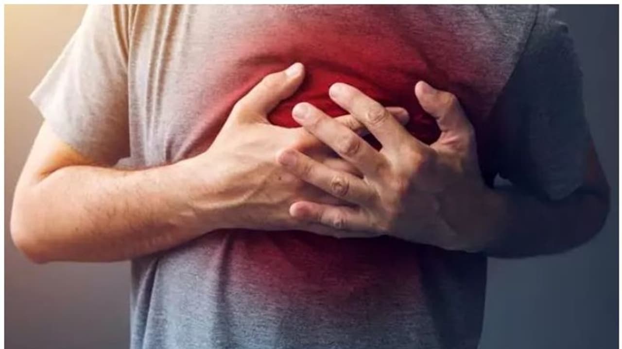 ഹൃദ്രോഗ സാധ്യത കുറയ്ക്കാൻ സഹായിക്കുന്ന ഏറ്റവും മികച്ച നട്സ് ഏതാണെന്നോ...?