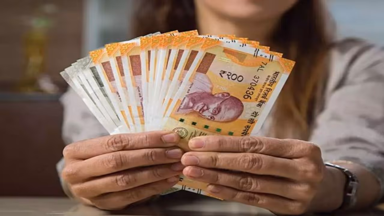 റിക്കറിംഗ് ഡെപ്പോസിറ്റിൽ നിക്ഷേപിച്ചാൽ നേട്ടം ഉറപ്പ്; പലിശ നിരക്കുകൾ അറിയാം 