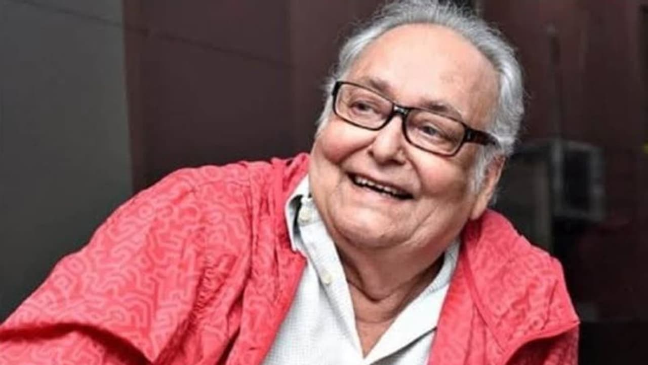 Soumitra Chatterjee : আজও বাঙালির আইকন 'সৌমিত্র', মৃত্যুবার্ষিকীতে ফিরে দেখা অন্য 'ফেলুদা' কে Soumitra Chatterjee : আজও বাঙালির আইকন 'সৌমিত্র', মৃত্যুবার্ষিকীতে ফিরে দেখা অন্য 'ফেলুদা' কে