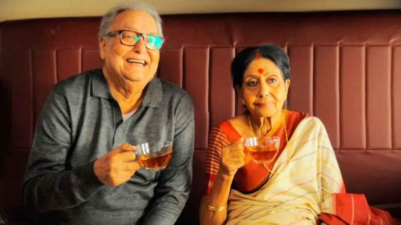 'আমারও যাওয়ার দিন এসেছে, যতদিন বাঁচব সৌমিত্রকে ভুলতে পারব না', সাবিত্রী চট্টোপাধ্যায়ের স্মৃতিচারণা 'আমারও যাওয়ার দিন এসেছে, যতদিন বাঁচব সৌমিত্রকে ভুলতে পারব না', সাবিত্রী চট্টোপাধ্যায়ের স্মৃতিচারণা