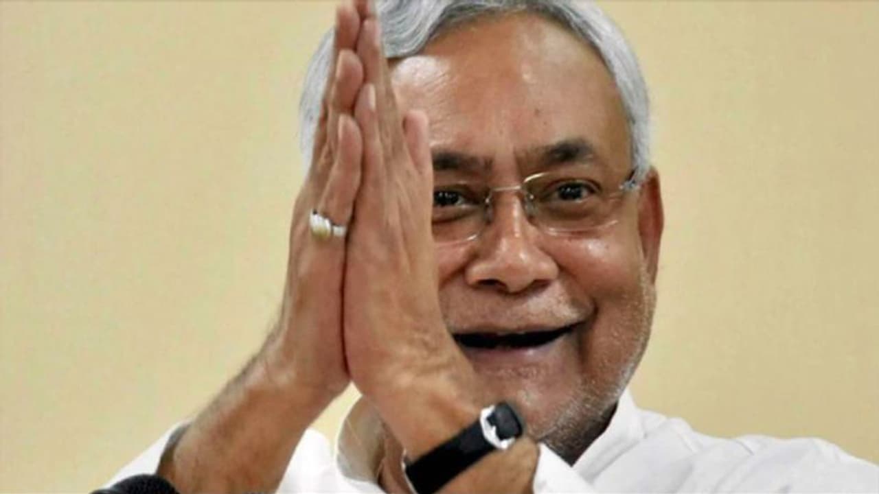 सातवीं बार बिहार के मुख्यमंत्री पद की शपथ लेंगे नीतीश कुमार, टूटेगी ये 30 साल पुरानी परंपरा सातवीं बार बिहार के मुख्यमंत्री पद की शपथ लेंगे नीतीश कुमार, टूटेगी ये 30 साल पुरानी परंपरा