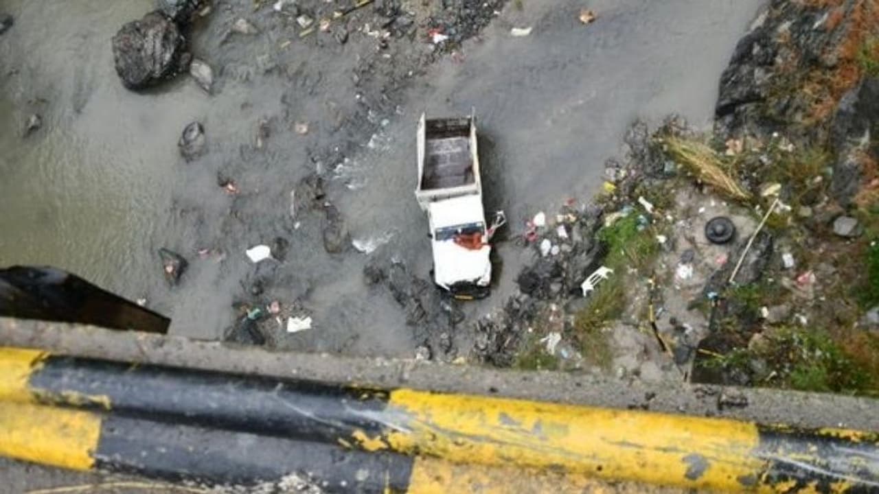 Himachal Pradesh’s Mandi road accident claims seven lives, injures one; PM Modi expresses grief Himachal Pradesh’s Mandi road accident claims seven lives, injures one; PM Modi expresses grief