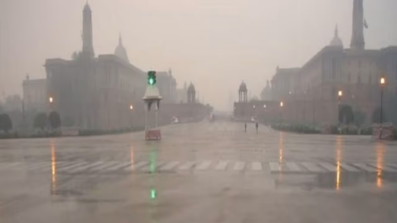 Rain, gusty winds bring respite from pollution in Delhi NCR, temperature dips Rain, gusty winds bring respite from pollution in Delhi NCR, temperature dips