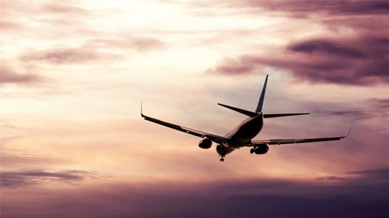 Omicron ಆತಂಕದ ನಡುವೆ ದ. ಆಫ್ರಿಕಾದಿಂದ ಬೆಂಗಳೂರಿಗೆ ಬಂದಿದ್ದ 10 ಪ್ರಯಾಣಿಕರು ನಾಪತ್ತೆ!