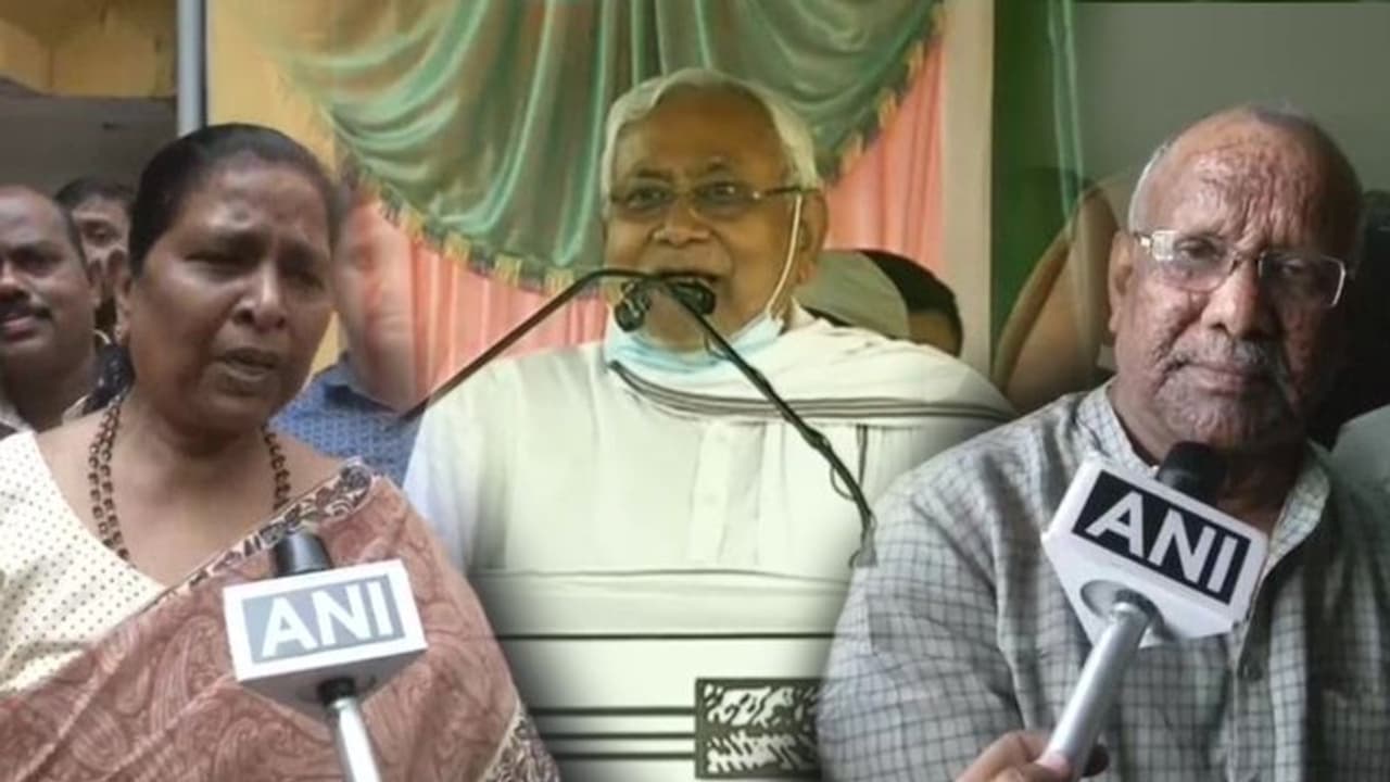 দুই বিজেপি উপমুখ্যমন্ত্রীর সাঁড়াশির মধ্যে নীতিশ কেমন হতে চলেছে বিহারের মন্ত্রীসভা, দেখুন দুই বিজেপি উপমুখ্যমন্ত্রীর সাঁড়াশির মধ্যে নীতিশ কেমন হতে চলেছে বিহারের মন্ত্রীসভা, দেখুন