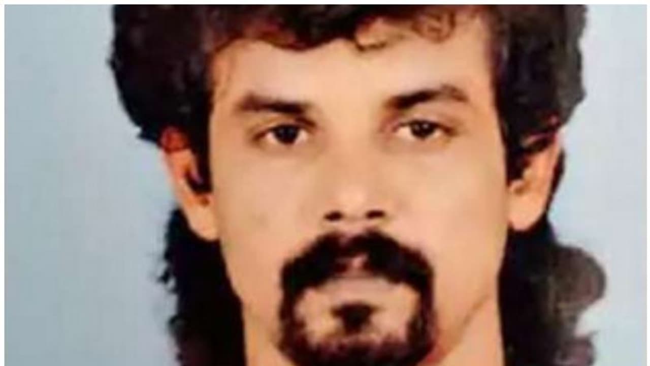 സീരിയല് നടനെ വെട്ടിക്കൊന്നു, പൊലീസ് അന്വേഷണം തുടങ്ങി സീരിയല് നടനെ വെട്ടിക്കൊന്നു, പൊലീസ് അന്വേഷണം തുടങ്ങി