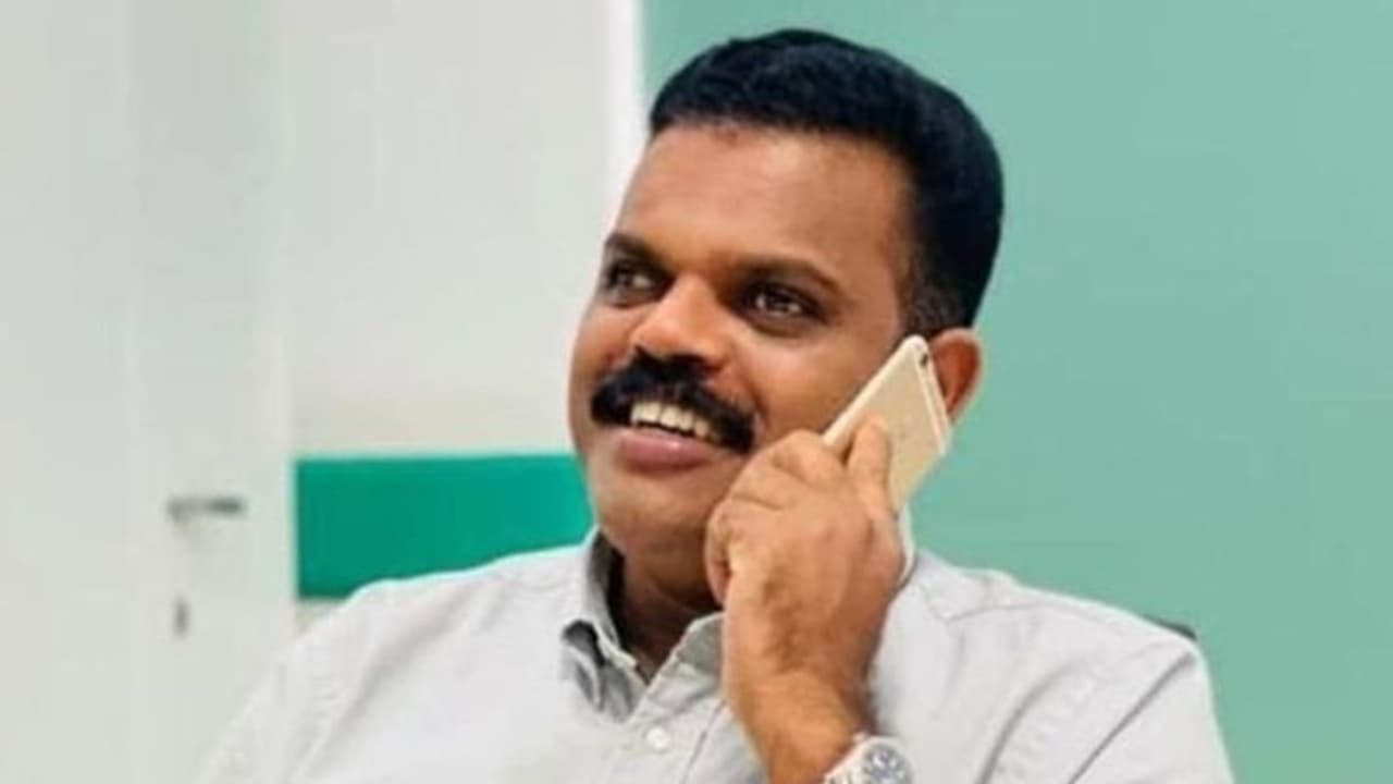 കാരാട്ട് ഫൈസലിനോട് മത്സരിക്കേണ്ടന്ന് സി പി എം, പിന്മാറാൻ ആവശ്യപ്പെട്ടു