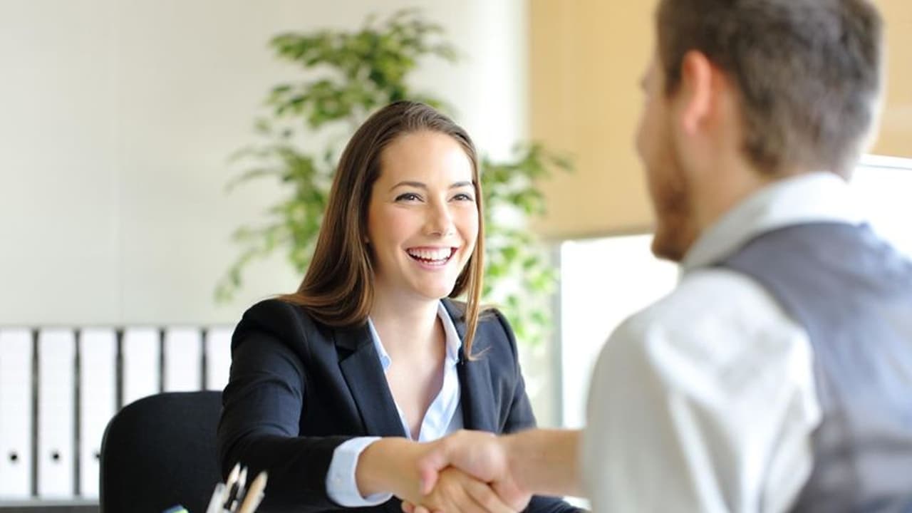 Job Interview Tips: ಇಂಟರ್‌ವ್ಯೂನಲ್ಲಿ 'ನಿಮ್ಮ ಬಗ್ಗೆ ಹೇಳಿ?' ಎಂದರೆ ಏನು ಹೇಳ್ತೀರಿ?