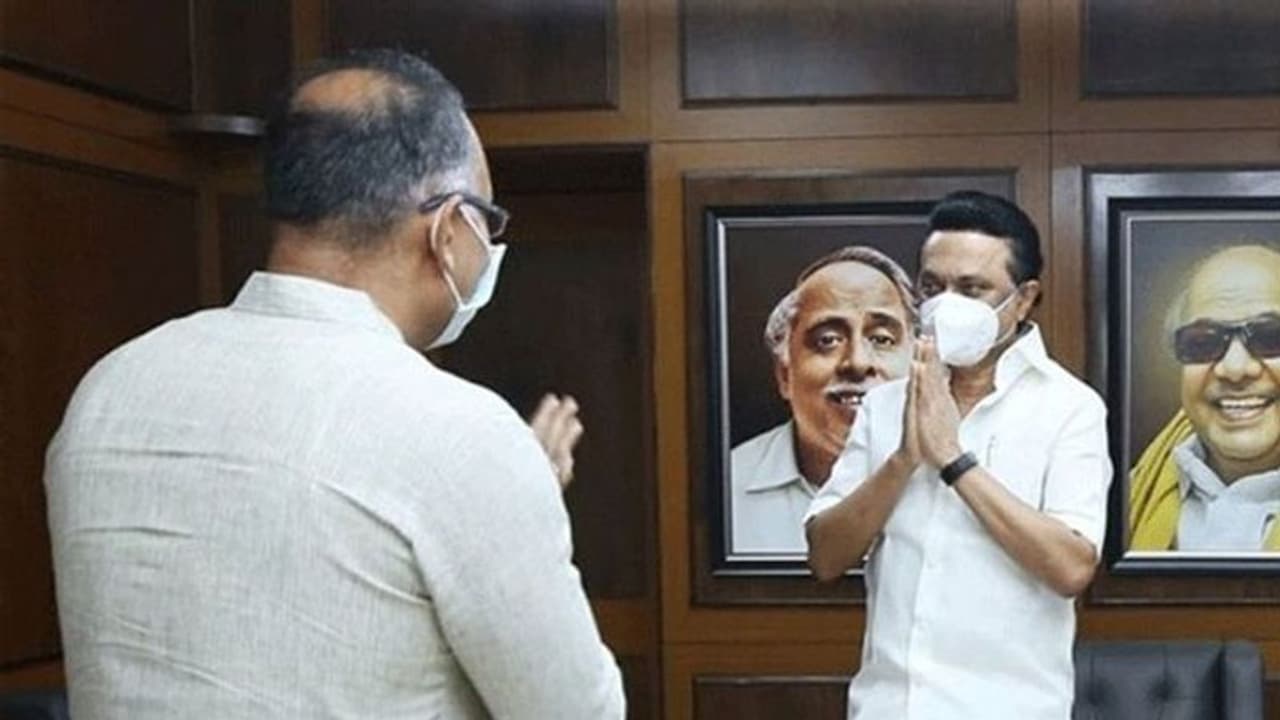 ஸ்டாலினை முதல்வராக்குவோம்.. கடும் போட்டி நிலவும் 100 தொகுதிகளில் திமுவுக்கு காங்கிரஸ் உதவும்..! ஸ்டாலினை முதல்வராக்குவோம்.. கடும் போட்டி நிலவும் 100 தொகுதிகளில் திமுவுக்கு காங்கிரஸ் உதவும்..!