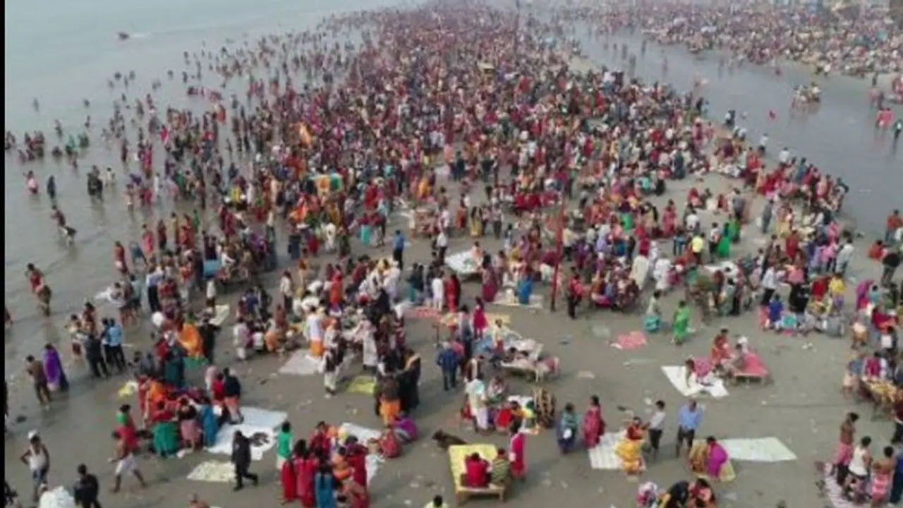Gangasagar Mela: ममता बनर्जी ने मेला पर रोक लगाने से किया इनकार, पूछा कुंभ पर सवाल क्यों नहीं किया? Gangasagar Mela: ममता बनर्जी ने मेला पर रोक लगाने से किया इनकार, पूछा कुंभ पर सवाल क्यों नहीं किया?