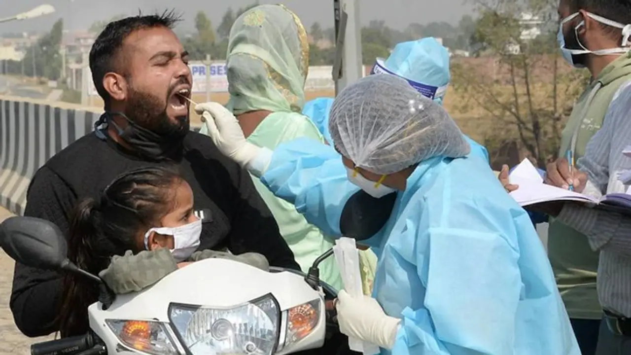 తెలంగాణలో ఆగని కరోనా ఉధృతి: 24 గంటల్లో 51 మంది మృతి