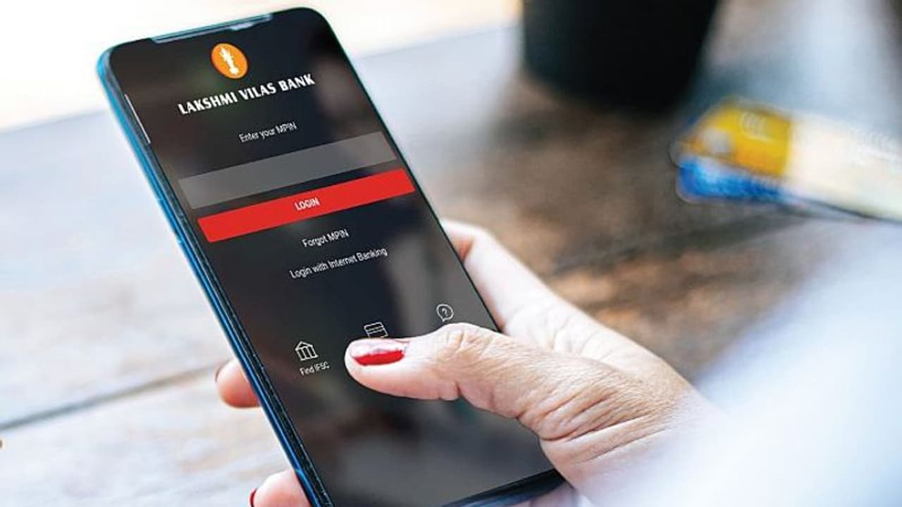 RBI rescues Lakshmi Vilas Bank depositors, ropes in DBS India RBI rescues Lakshmi Vilas Bank depositors, ropes in DBS India