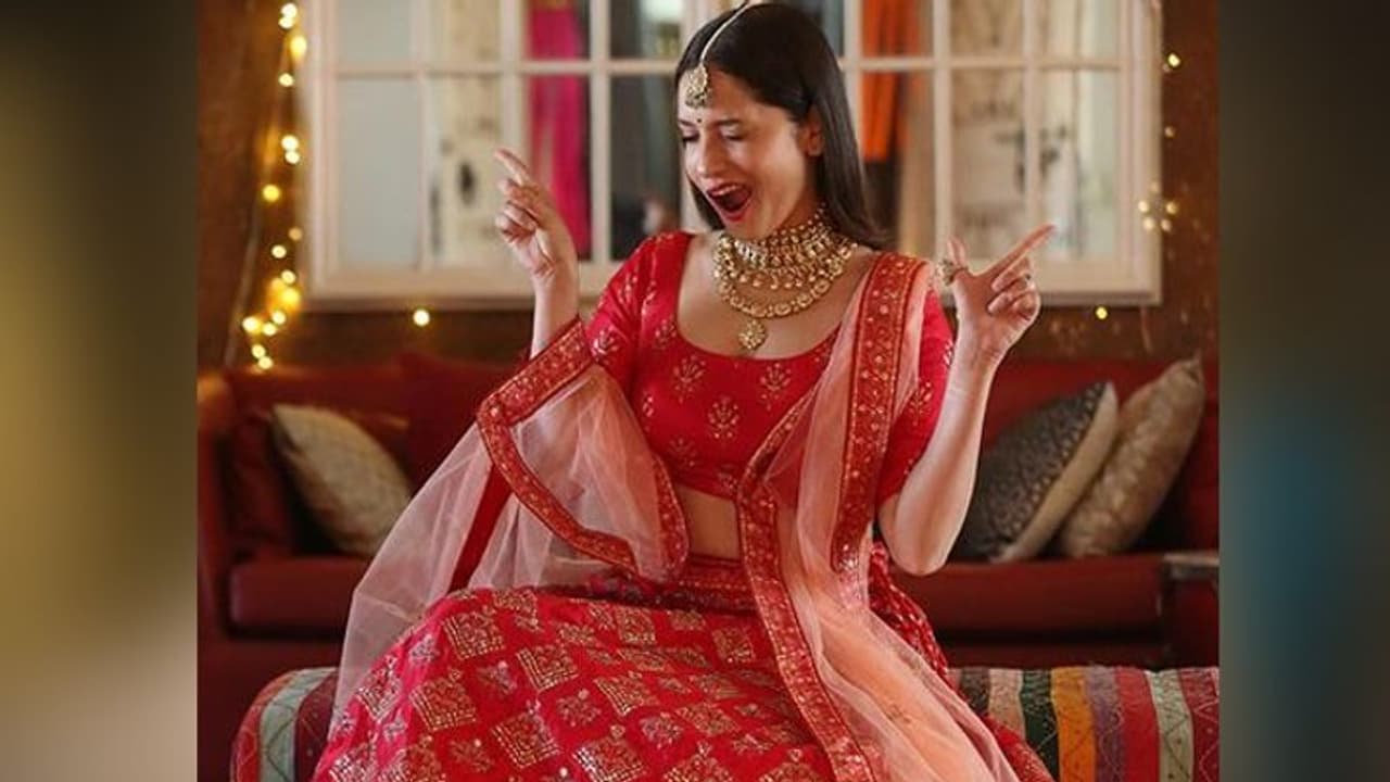 রিয়ার পর নেট দুনিয়ায় কটাক্ষের মুখে অঙ্কিতা, এমন কী ভিডিও শেয়ার করলেন অভিনেত্রী রিয়ার পর নেট দুনিয়ায় কটাক্ষের মুখে অঙ্কিতা, এমন কী ভিডিও শেয়ার করলেন অভিনেত্রী