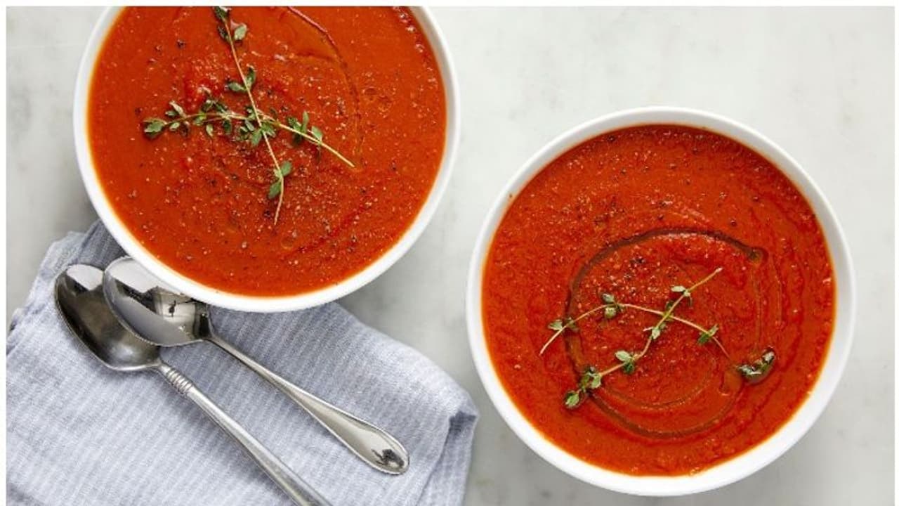 തക്കാളി സൂപ്പ് ഈ രീതിയിൽ ഉണ്ടാക്കി നോക്കൂ തക്കാളി സൂപ്പ് ഈ രീതിയിൽ ഉണ്ടാക്കി നോക്കൂ