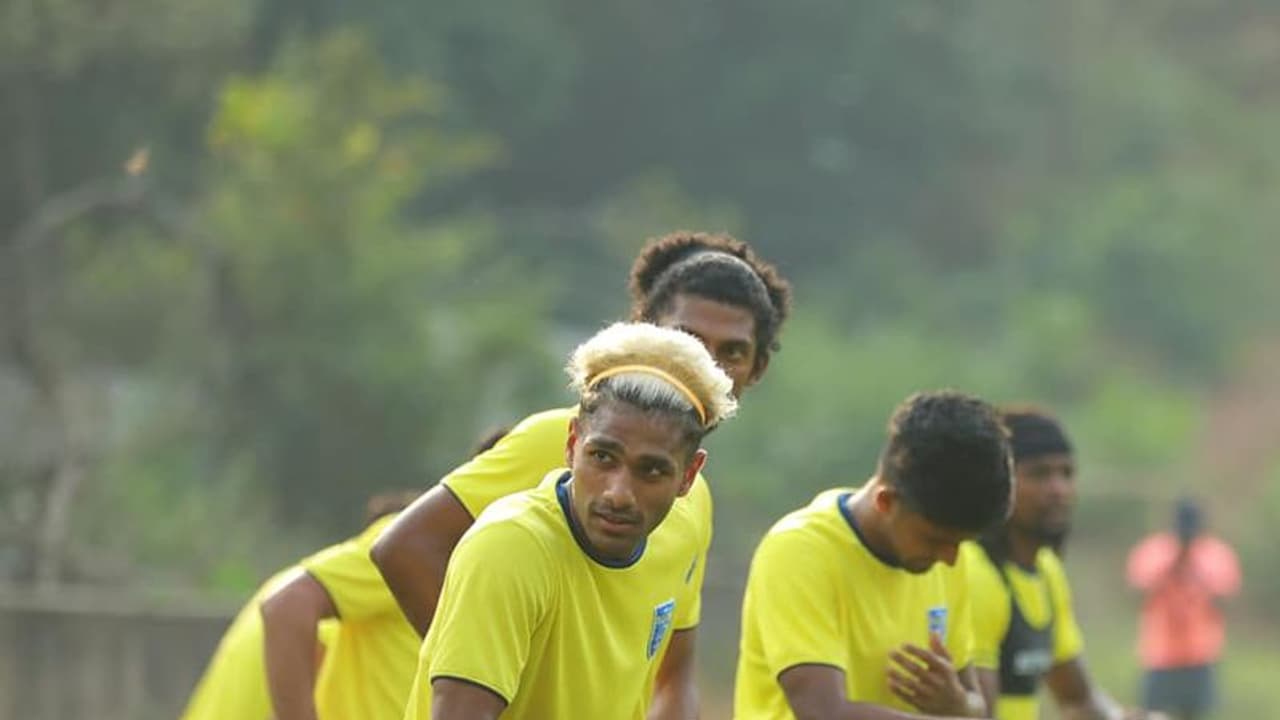 ISL 2021 22 : കേരള ബ്ലാസ്റ്റേഴ്സിന് കടുത്ത നിരാശ; സൂപ്പര് താരത്തിന്റെ തിരിച്ചുവരവ് വൈകും ISL 2021 22 : കേരള ബ്ലാസ്റ്റേഴ്സിന് കടുത്ത നിരാശ; സൂപ്പര് താരത്തിന്റെ തിരിച്ചുവരവ് വൈകും