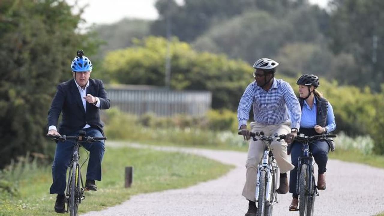 ప్రభుత్వం కీలక నిర్ణయం.. పెట్రోల్, డీజిల్ కార్ల అమ్మకాల పై 2030 నుండి బ్యాన్.. ప్రభుత్వం కీలక నిర్ణయం.. పెట్రోల్, డీజిల్ కార్ల అమ్మకాల పై 2030 నుండి బ్యాన్..