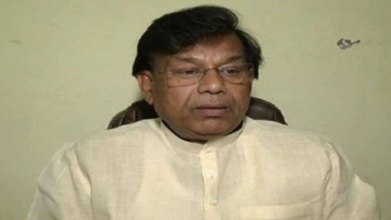 സത്യപ്രതിജ്ഞ ചെയ്ത് മൂന്നാംനാൾ രാജി, അഴിമതിയിൽ കുരുങ്ങി ബിഹാർ വിദ്യാഭ്യാസമന്ത്രി സത്യപ്രതിജ്ഞ ചെയ്ത് മൂന്നാംനാൾ രാജി, അഴിമതിയിൽ കുരുങ്ങി ബിഹാർ വിദ്യാഭ്യാസമന്ത്രി