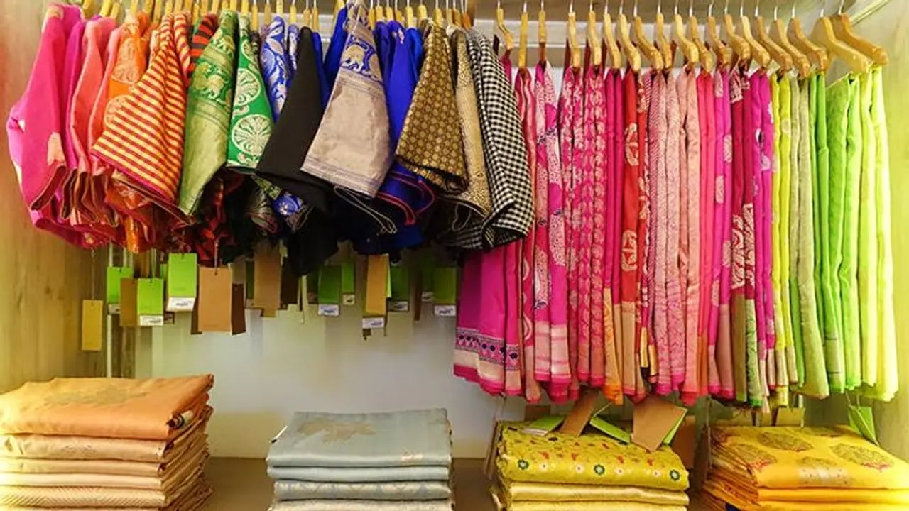 Saree thief: Bengaluru woman cheats businessman, escapes without paying for 234 sarees Saree thief: Bengaluru woman cheats businessman, escapes without paying for 234 sarees