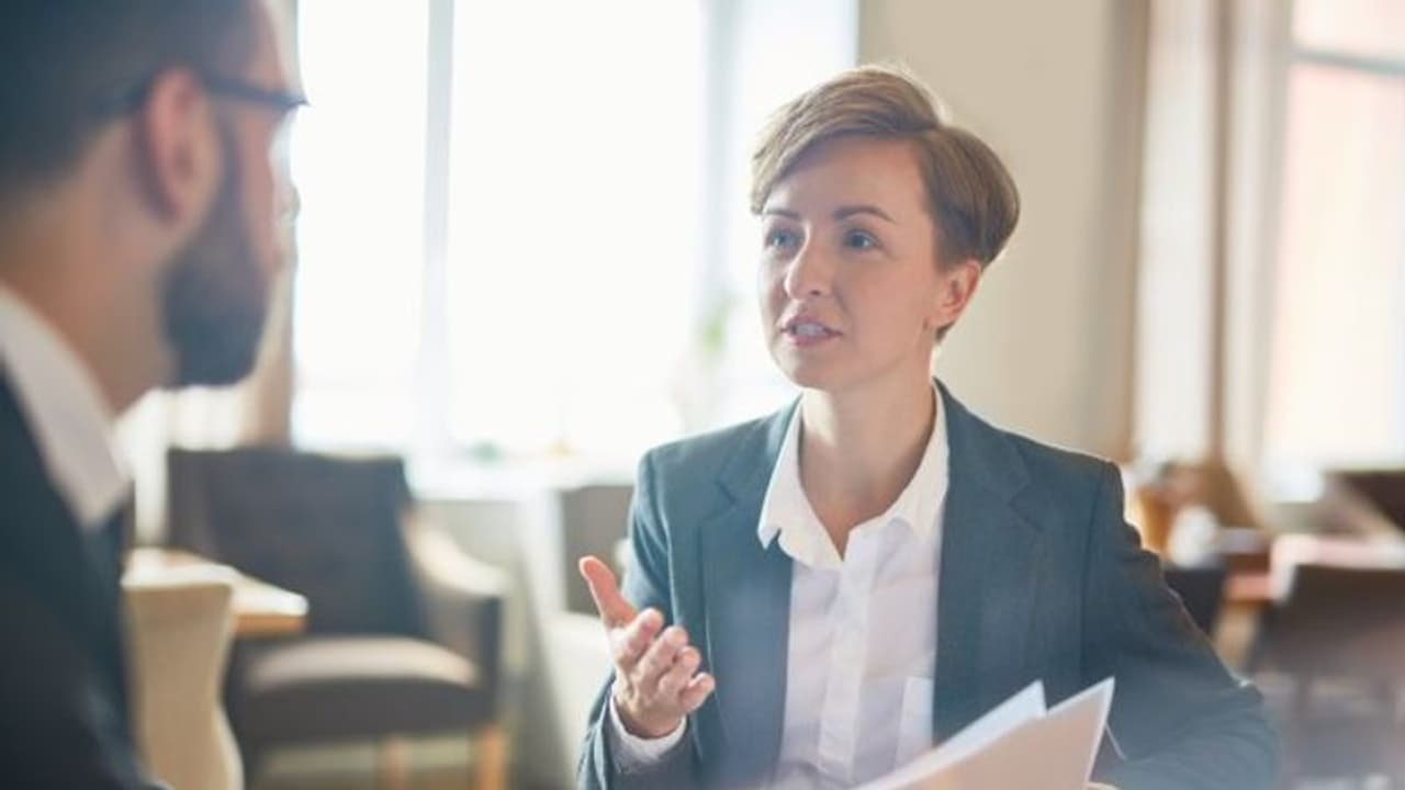 इस देश के सरकारी नौकरों पर गिरी गाज, 2 मिनट पहले Punch Out करने की दी ऐसी सजा इस देश के सरकारी नौकरों पर गिरी गाज, 2 मिनट पहले Punch Out करने की दी ऐसी सजा