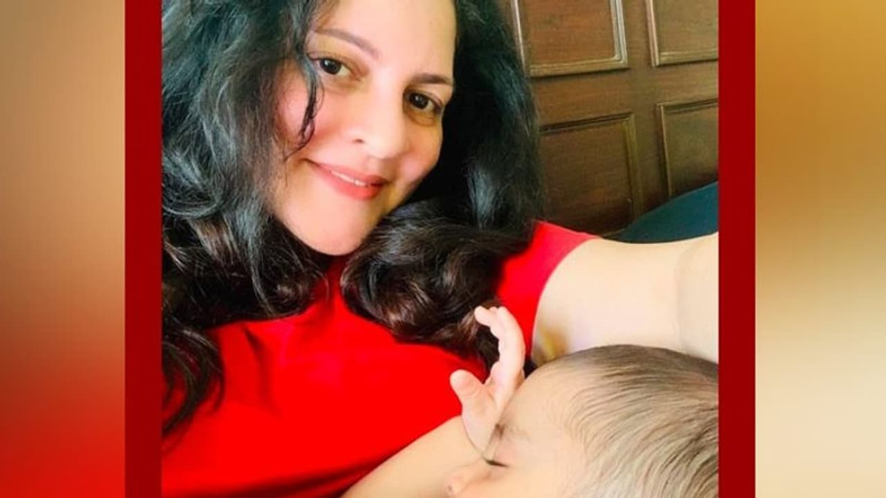 লকডাউনে ৪২ লিটার স্তনদুগ্ধ দান করলেন সন্ড কি আঁখ প্রযোজক, কী কারণে জানুন লকডাউনে ৪২ লিটার স্তনদুগ্ধ দান করলেন সন্ড কি আঁখ প্রযোজক, কী কারণে জানুন