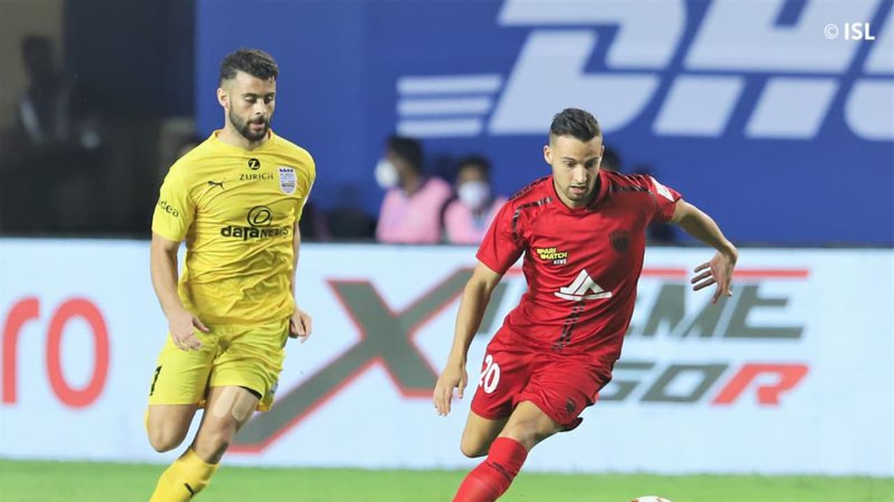 ISL 7: ಮುಂಬೈಗೆ ಶಾಕ್ ನೀಡಿದ ನಾರ್ಥ್ ಈಸ್ಟ್; ಹೊಸ ಉತ್ಸಾಹದಲ್ಲಿ ತಂಡ! ISL 7: ಮುಂಬೈಗೆ ಶಾಕ್ ನೀಡಿದ ನಾರ್ಥ್ ಈಸ್ಟ್; ಹೊಸ ಉತ್ಸಾಹದಲ್ಲಿ ತಂಡ!