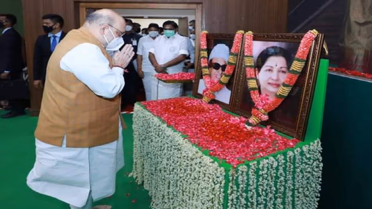 அமித் ஷாவின் ராஜதந்திரம்... அதிமுக கூட்டணியில் பாஜகவுக்கு இத்தனை தொகுதிகளா..? அமித் ஷாவின் ராஜதந்திரம்... அதிமுக கூட்டணியில் பாஜகவுக்கு இத்தனை தொகுதிகளா..?