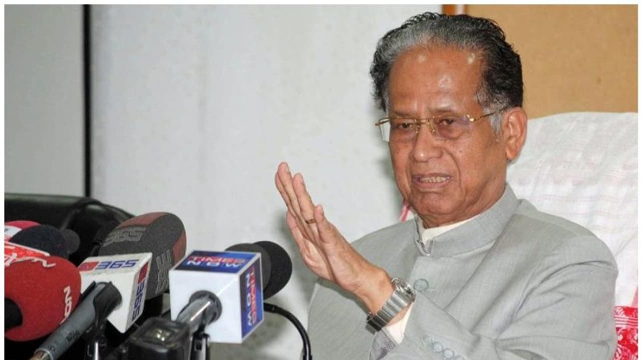 ৫০ বছরের বর্ণময় রাজনৈতিক জীবনে ইতি, রাজ্য ও কেন্দ্রীয় রাজনীতিতে সমান দক্ষ ছিলেন তরুণ গগৈ