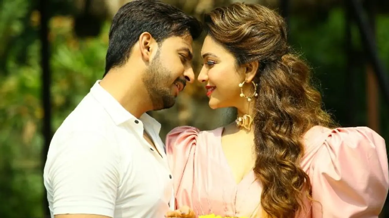 ফের বিচ্ছেদের সুর, কথা বন্ধ হল বনি কৌশানির, তবে কি ব্রেকআপ হয়ে গেল লাভবার্ডসের ? ফের বিচ্ছেদের সুর, কথা বন্ধ হল বনি কৌশানির, তবে কি ব্রেকআপ হয়ে গেল লাভবার্ডসের ?