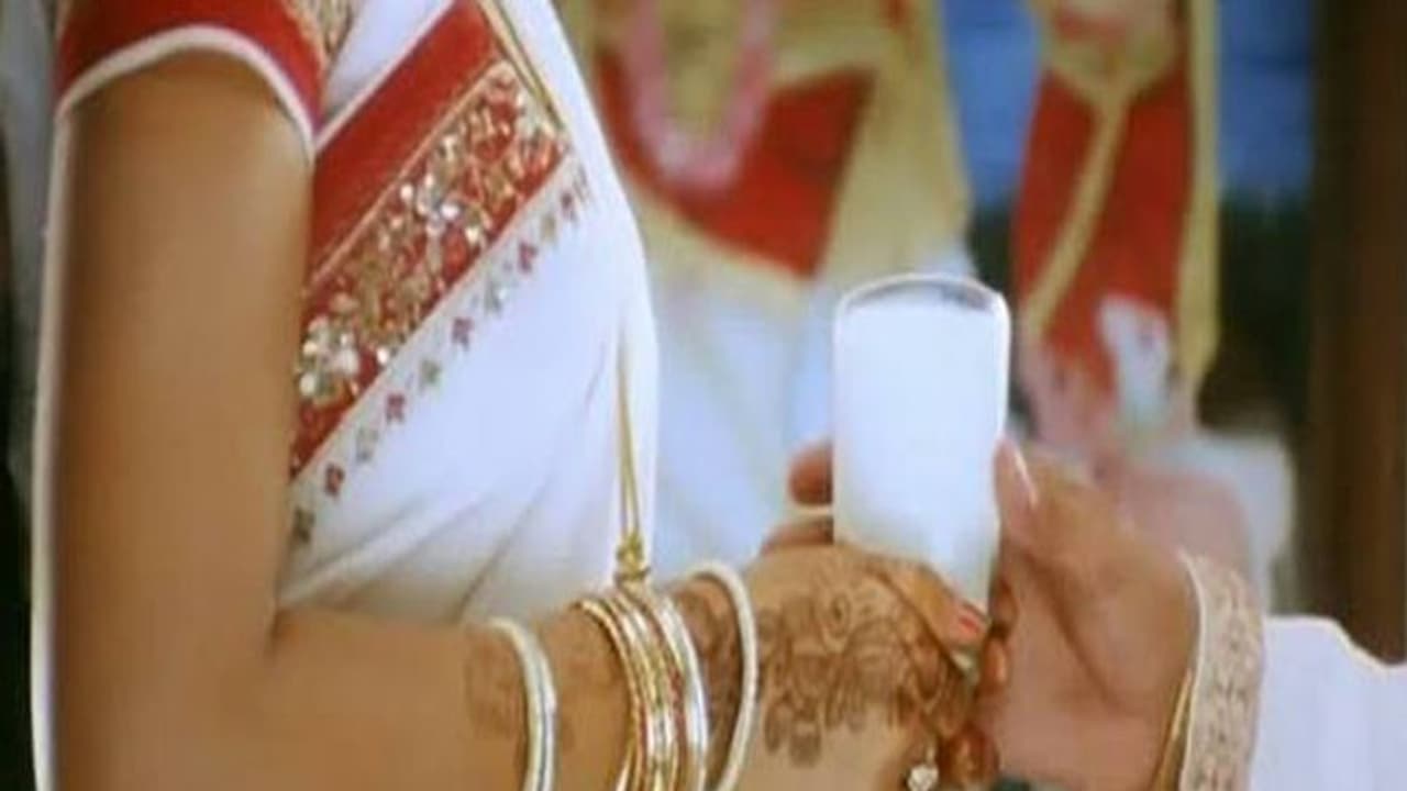 ஐயோ கடவுளே.. பஸ்ட் நைட் முடிந்த மறுநாளே இளம் பெண் செய்த காரியம்.. அதிர்ச்சியில் கதறிய மாப்பிள்ளை..! ஐயோ கடவுளே.. பஸ்ட் நைட் முடிந்த மறுநாளே இளம் பெண் செய்த காரியம்.. அதிர்ச்சியில் கதறிய மாப்பிள்ளை..!