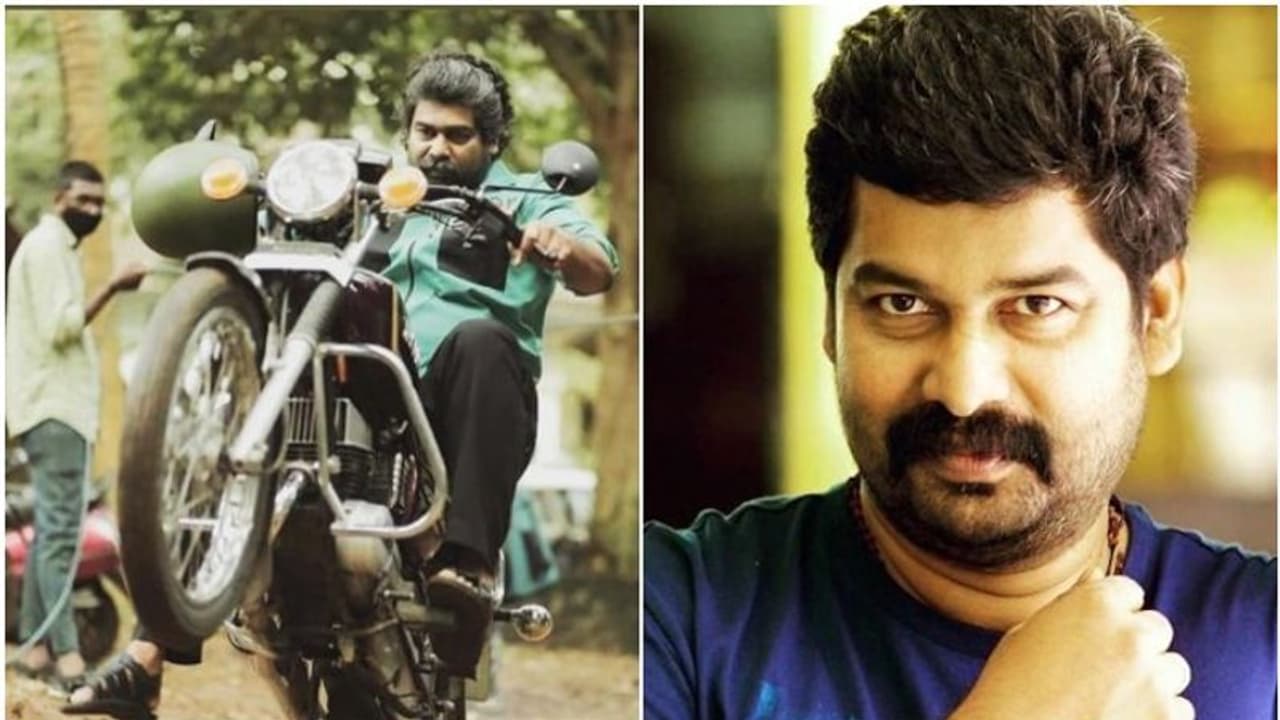 8.84 ലക്ഷത്തിന്റെ ബൈക്ക് സ്വന്തമാക്കി ജോജു ജോര്ജ്! 8.84 ലക്ഷത്തിന്റെ ബൈക്ക് സ്വന്തമാക്കി ജോജു ജോര്ജ്!