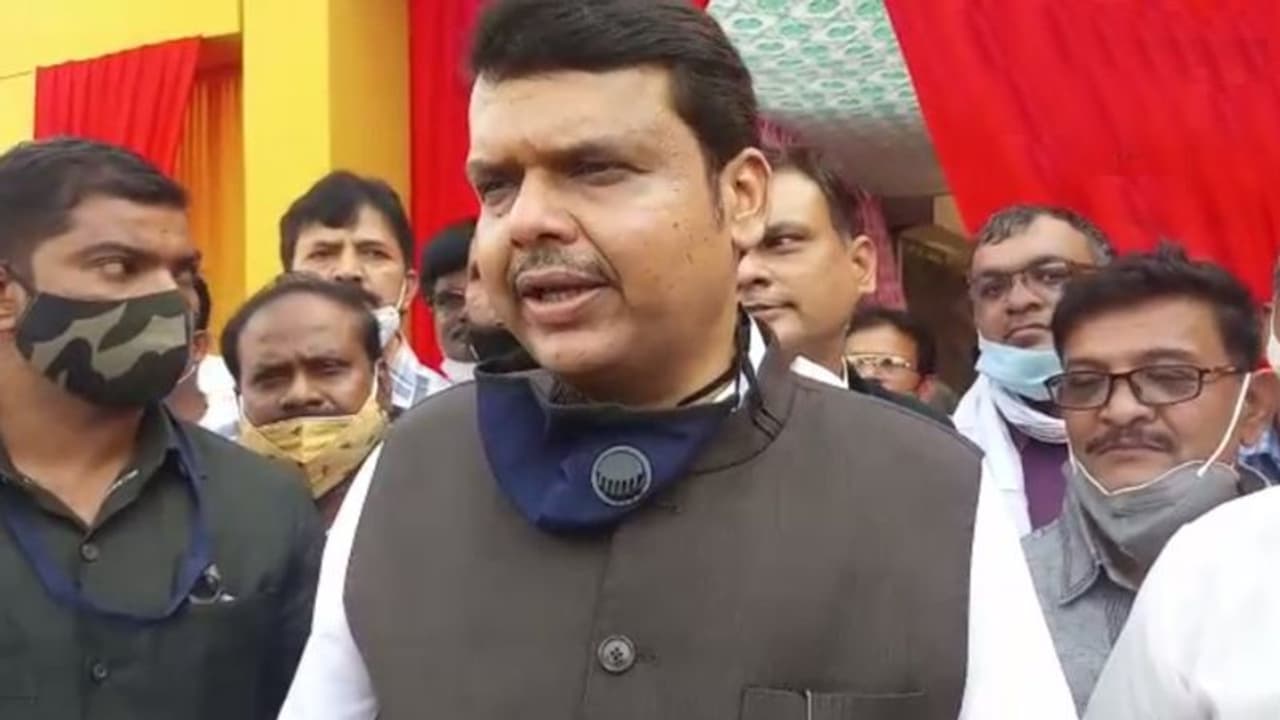 Amravati violence: Devendra Fadnavis challenges Maharashtra govt to ban Raza Academy; refutes ‘B team’ claim Amravati violence: Devendra Fadnavis challenges Maharashtra govt to ban Raza Academy; refutes ‘B team’ claim