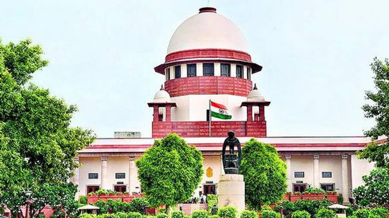 SC stays HC gag order on coverage of Amaravati land scam case SC stays HC gag order on coverage of Amaravati land scam case