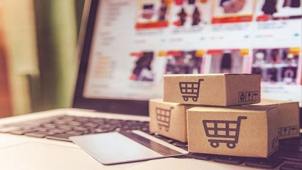 75 ശതമാനം വരെ വിലക്കുറവില് ഫോണുകളും സ്മാര്ട്ട് ടിവികളും; വമ്പന് വില്പ്പന ഇന്ന് മുതല് 75 ശതമാനം വരെ വിലക്കുറവില് ഫോണുകളും സ്മാര്ട്ട് ടിവികളും; വമ്പന് വില്പ്പന ഇന്ന് മുതല്