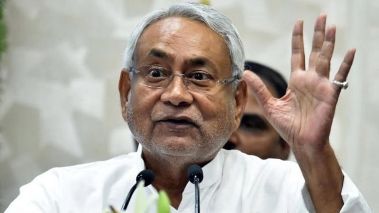 బీజేపీలోకి ఆరుగురు జేడీయూ ఎమ్మెల్యేలు.. తలపట్టుకున్న నితీశ్ బీజేపీలోకి ఆరుగురు జేడీయూ ఎమ్మెల్యేలు.. తలపట్టుకున్న నితీశ్