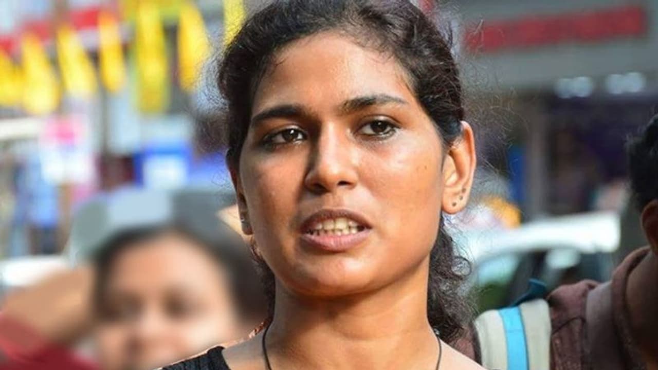 बीफ के लिए गोमाता शब्द के इस्तेमाल पर केरल हाईकोर्ट की टिप्पणी, कहा धार्मिक भावनाएं आहत हो सकती हैं बीफ के लिए गोमाता शब्द के इस्तेमाल पर केरल हाईकोर्ट की टिप्पणी, कहा धार्मिक भावनाएं आहत हो सकती हैं