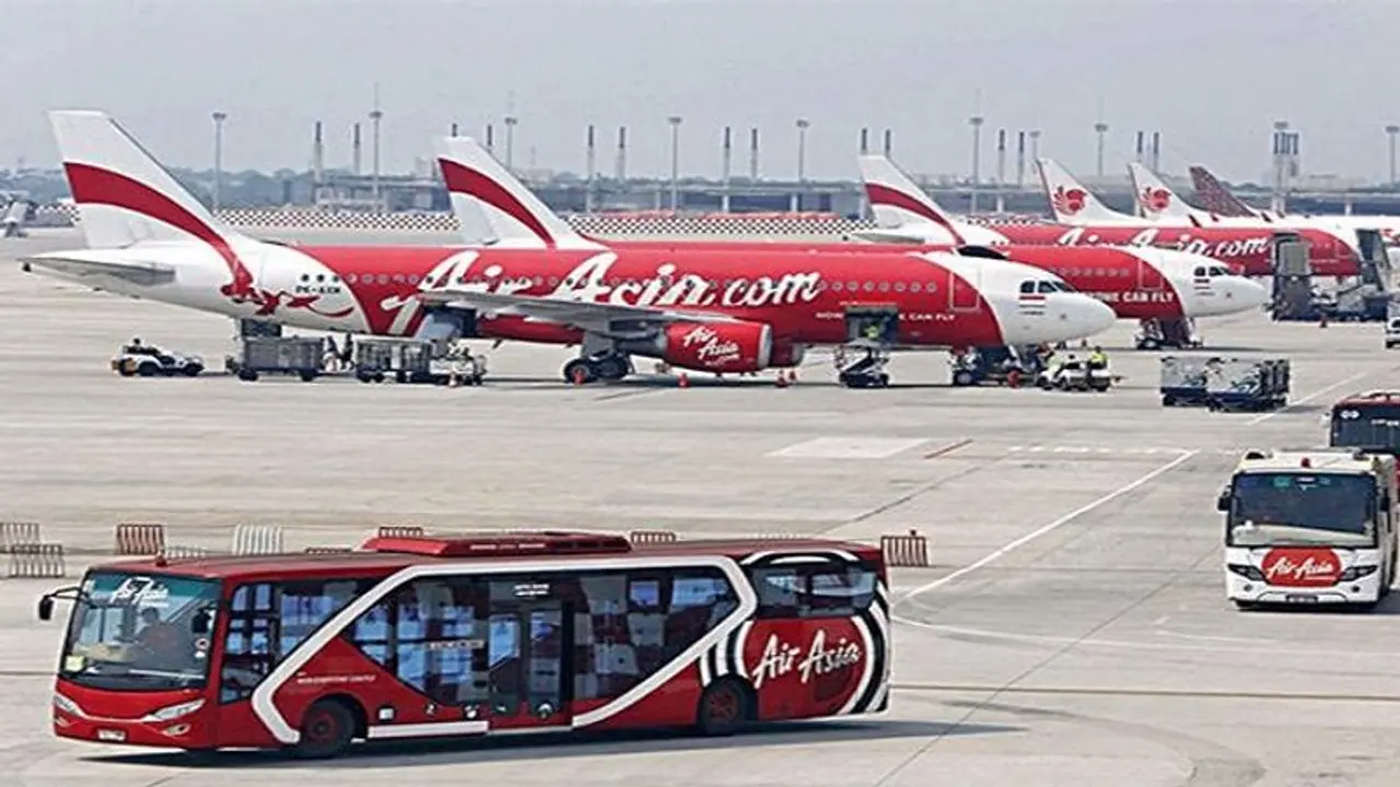 एयर एशिया इंडिया की 100 फीसदी हिस्सेदारी चाहती है एअर इंडिया, टाटा ग्रुप ने सीसीआई को भेजा प्रस्ताव 