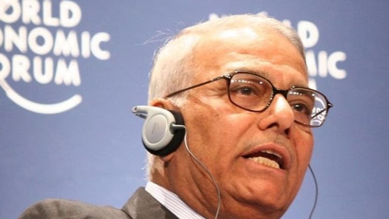 बेडरूम में Kiss की इजाजत वाले बयान पर फंसे पूर्व केंद्रीय मंत्री यशवंत सिन्हा,जानिए क्या है पूरा मामला बेडरूम में Kiss की इजाजत वाले बयान पर फंसे पूर्व केंद्रीय मंत्री यशवंत सिन्हा,जानिए क्या है पूरा मामला