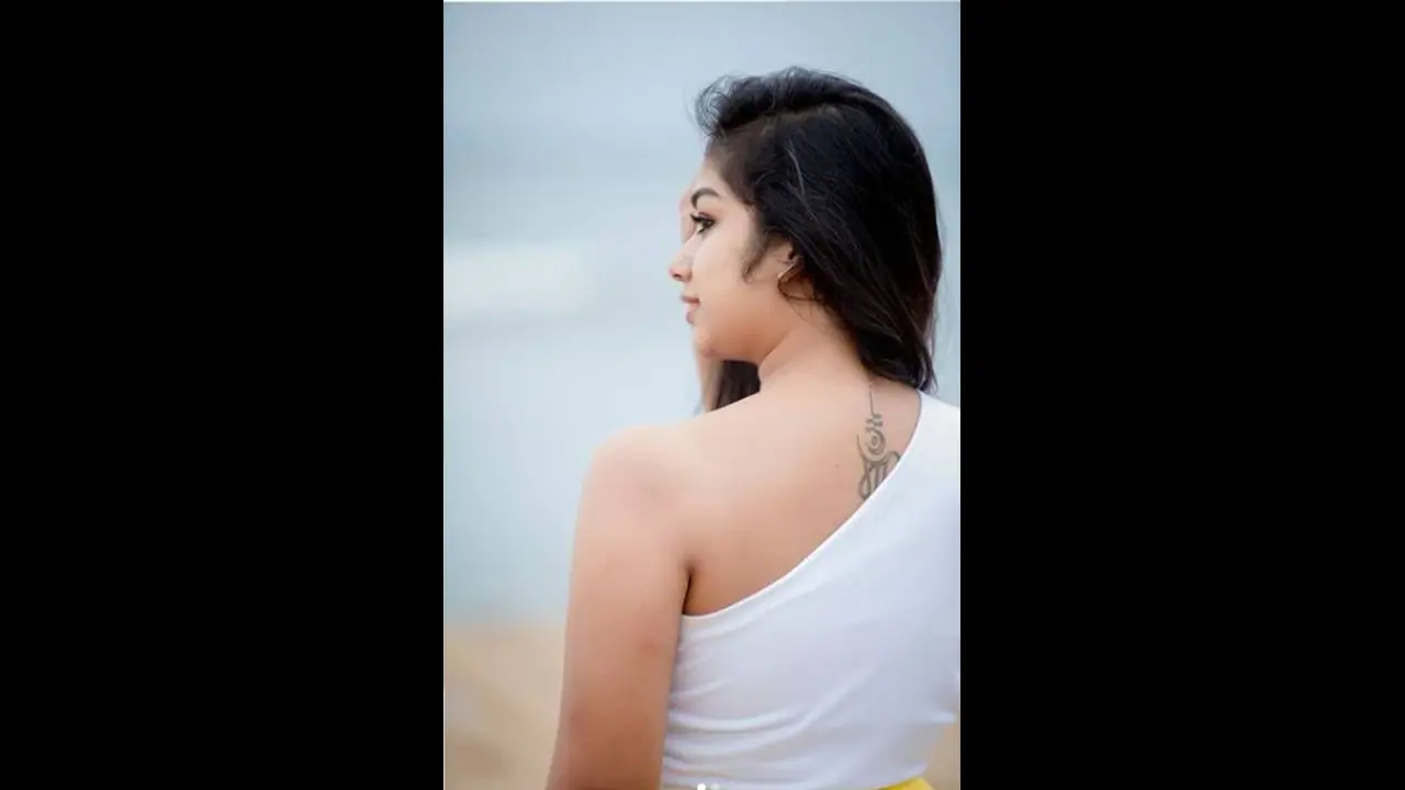 <p>முதுகில் குத்தப்பட்ட டாட்டூவை பளீச் என காட்டிய ப்ரீத்தி சர்மா&nbsp;</p>
