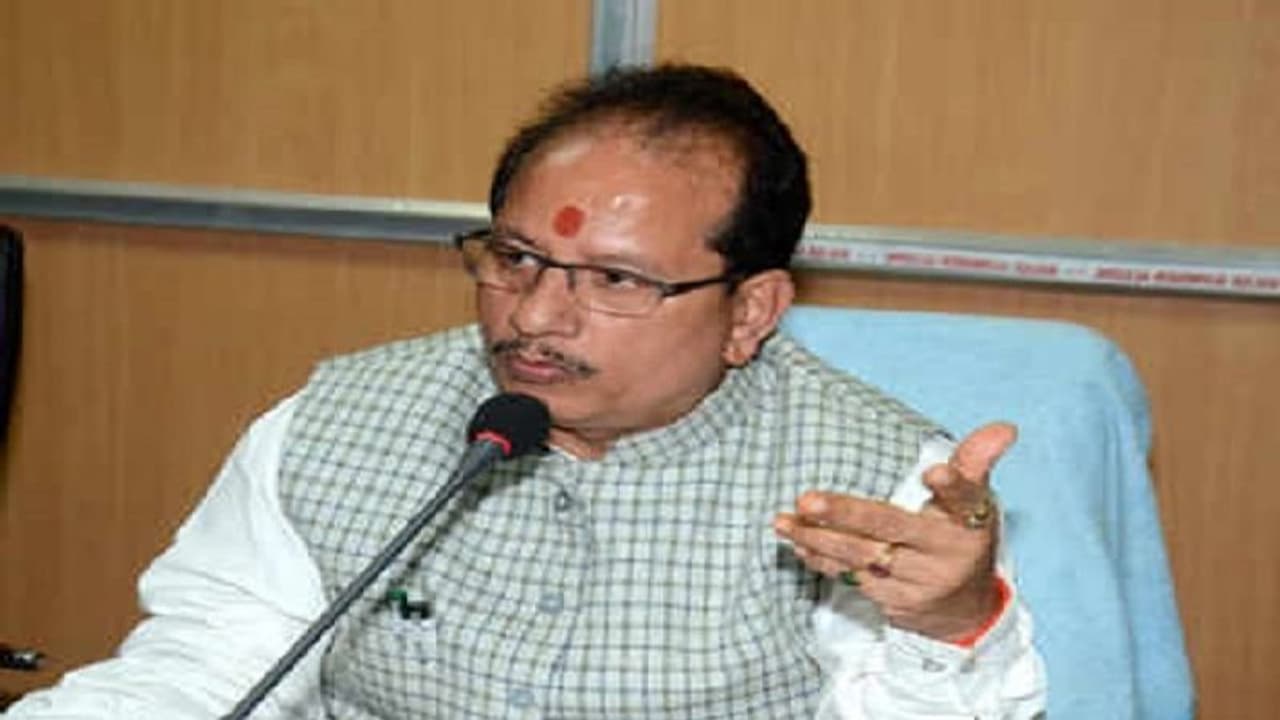 बिहार में विजय सिन्हा होंगे विधानसभा स्पीकर, 13 साल की उम्र से ही बीजेपी के कार्यक्रमों में करते थे सहयोग बिहार में विजय सिन्हा होंगे विधानसभा स्पीकर, 13 साल की उम्र से ही बीजेपी के कार्यक्रमों में करते थे सहयोग