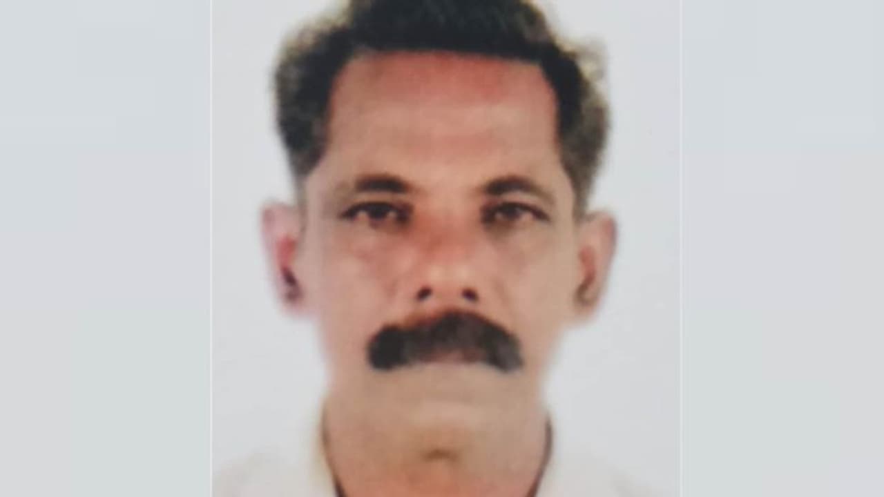ചെത്തുന്നതിനിടെ തൊഴിലാളി തെങ്ങിനുമുകളില്‍ നിന്ന് വീണുമരിച്ചു
