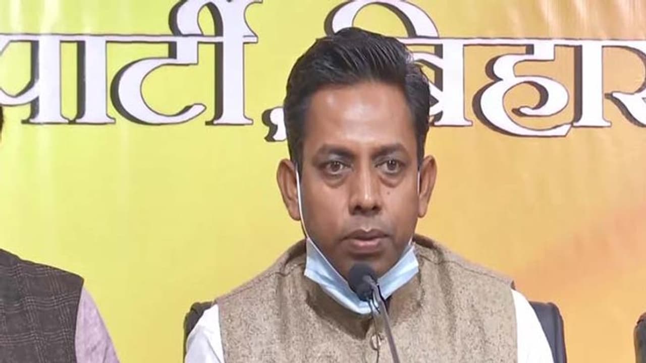 लालू प्रसाद यादव पर FIR दर्ज कराने के बाद बोले बीजेपी MLA ललन पासवान, 'गरीब हूं मगर बिकाऊ नहीं'