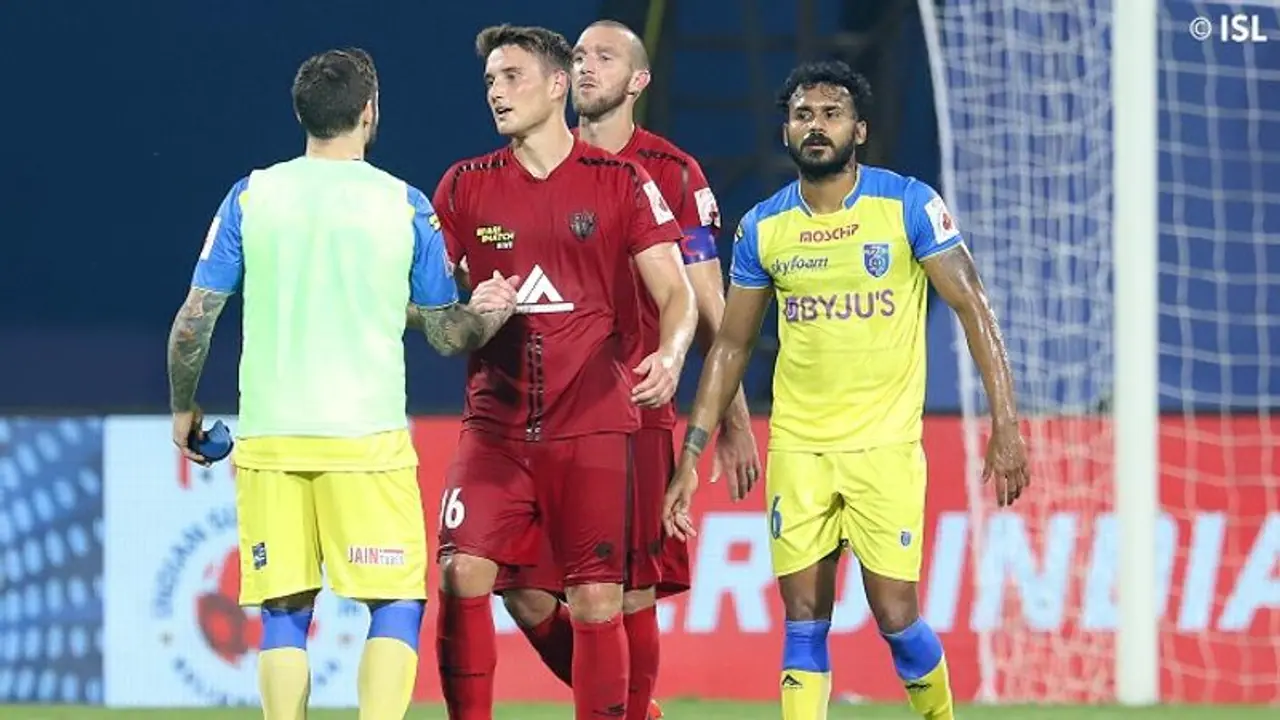 ISL 7: ಕೇರಳ ಬ್ಲಾಸ್ಟರ್ಸ್ ಹಾಗೂ ನಾರ್ಥ್ ಈಸ್ಟ್ ಪಂದ್ಯ ಸಮಬಲದಲ್ಲಿ ಅಂತ್ಯ! ISL 7: ಕೇರಳ ಬ್ಲಾಸ್ಟರ್ಸ್ ಹಾಗೂ ನಾರ್ಥ್ ಈಸ್ಟ್ ಪಂದ್ಯ ಸಮಬಲದಲ್ಲಿ ಅಂತ್ಯ!