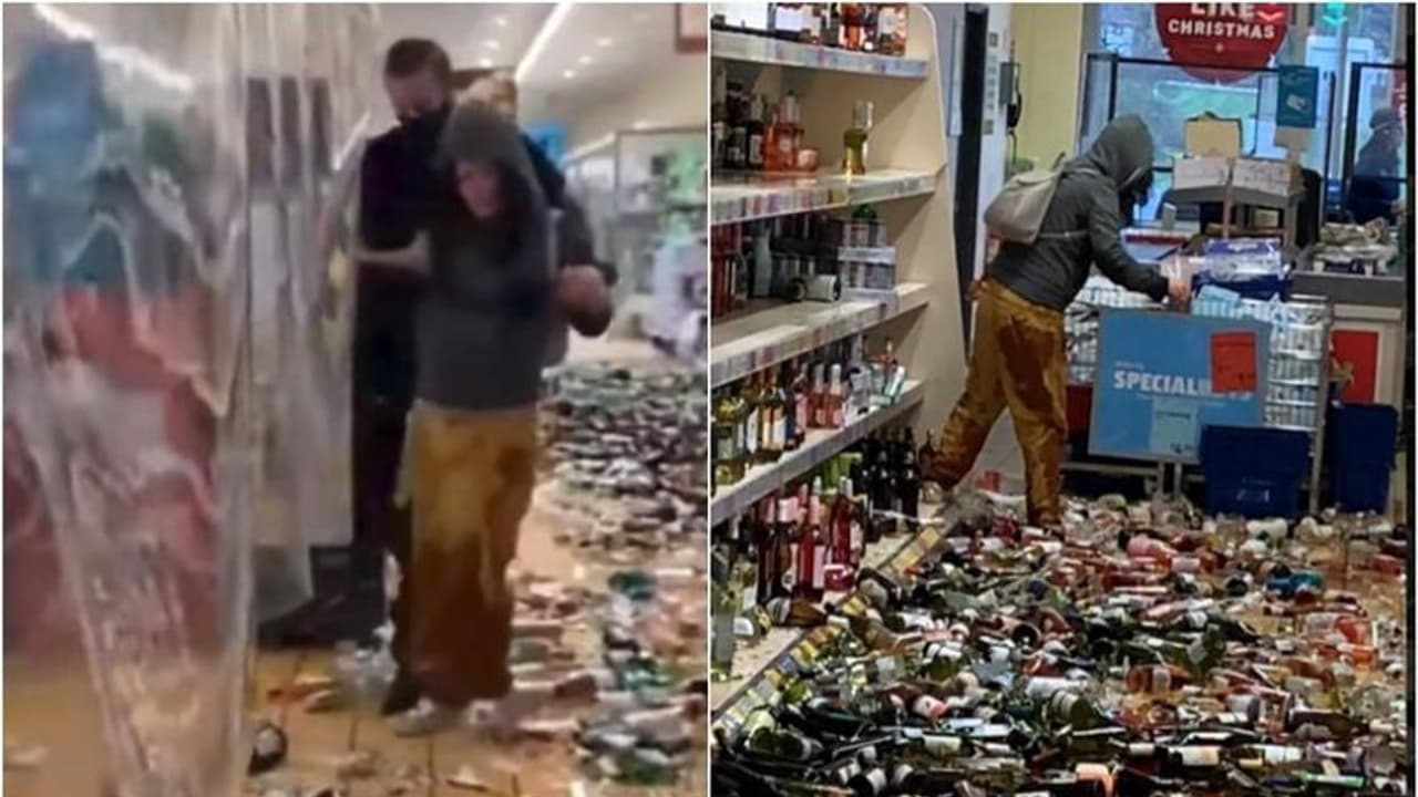 സൂപ്പർമാർക്കറ്റിൽ യുവതിയുടെ അക്രമം: എറിഞ്ഞുടച്ചത് 500 ലധികം മദ്യക്കുപ്പികൾ; നശിപ്പിച്ചത് ഒരുകോടിയുടെ മദ്യം സൂപ്പർമാർക്കറ്റിൽ യുവതിയുടെ അക്രമം: എറിഞ്ഞുടച്ചത് 500 ലധികം മദ്യക്കുപ്പികൾ; നശിപ്പിച്ചത് ഒരുകോടിയുടെ മദ്യം