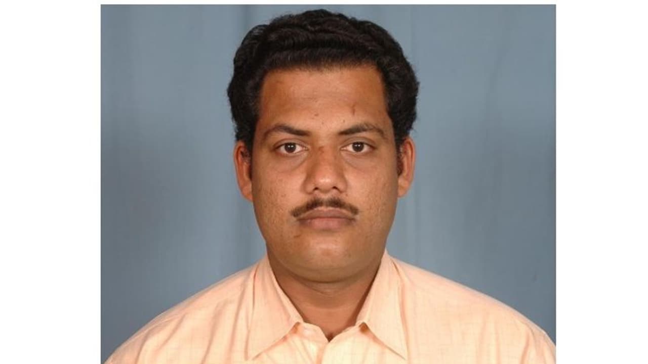 അവധിക്ക് നാട്ടിൽ പോയ പ്രവാസി ഹൃദയാഘാതത്തെ തുടര്ന്ന് മരിച്ചു അവധിക്ക് നാട്ടിൽ പോയ പ്രവാസി ഹൃദയാഘാതത്തെ തുടര്ന്ന് മരിച്ചു