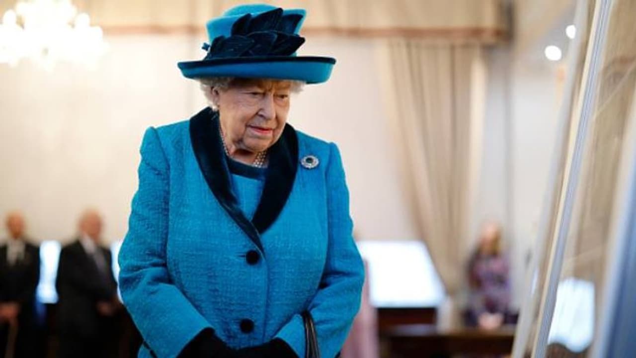 కరోనా వ్యాక్సిన్ వేసుకోనున్న బ్రిటన్ రాణి ఎలిజబెత్ కరోనా వ్యాక్సిన్ వేసుకోనున్న బ్రిటన్ రాణి ఎలిజబెత్