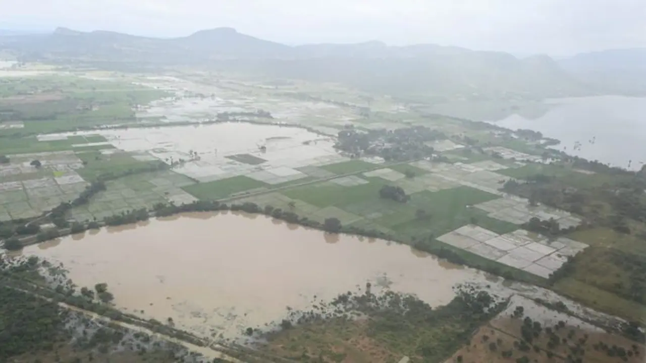 వరద బాధిత ప్రాంతాల్లో జగన్ టూర్: రెండు రోజులు మూడు జిల్లాల్లో సీఎం పర్యటన