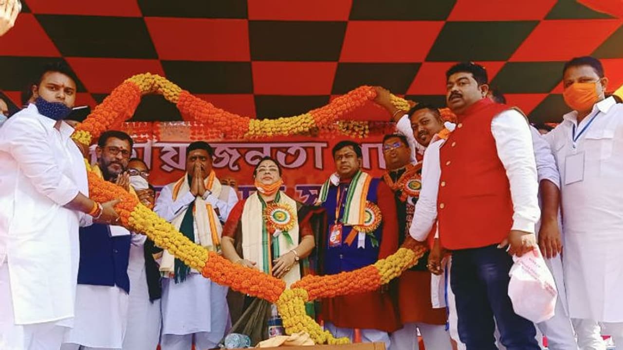 তৃণমূল ছেড়ে বিজেপিকে খোদ মন্ত্রীর ভাই, ভোটের আগে বাংলায় বদলাচ্ছে রাজনৈতিক চালচিত্র