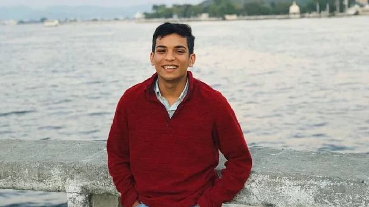 പ്രകൃതിസംരക്ഷണത്തിനായി എൻജിഒ തുടങ്ങി പതിനേഴുകാരൻ പ്രകൃതിസംരക്ഷണത്തിനായി എൻജിഒ തുടങ്ങി പതിനേഴുകാരൻ