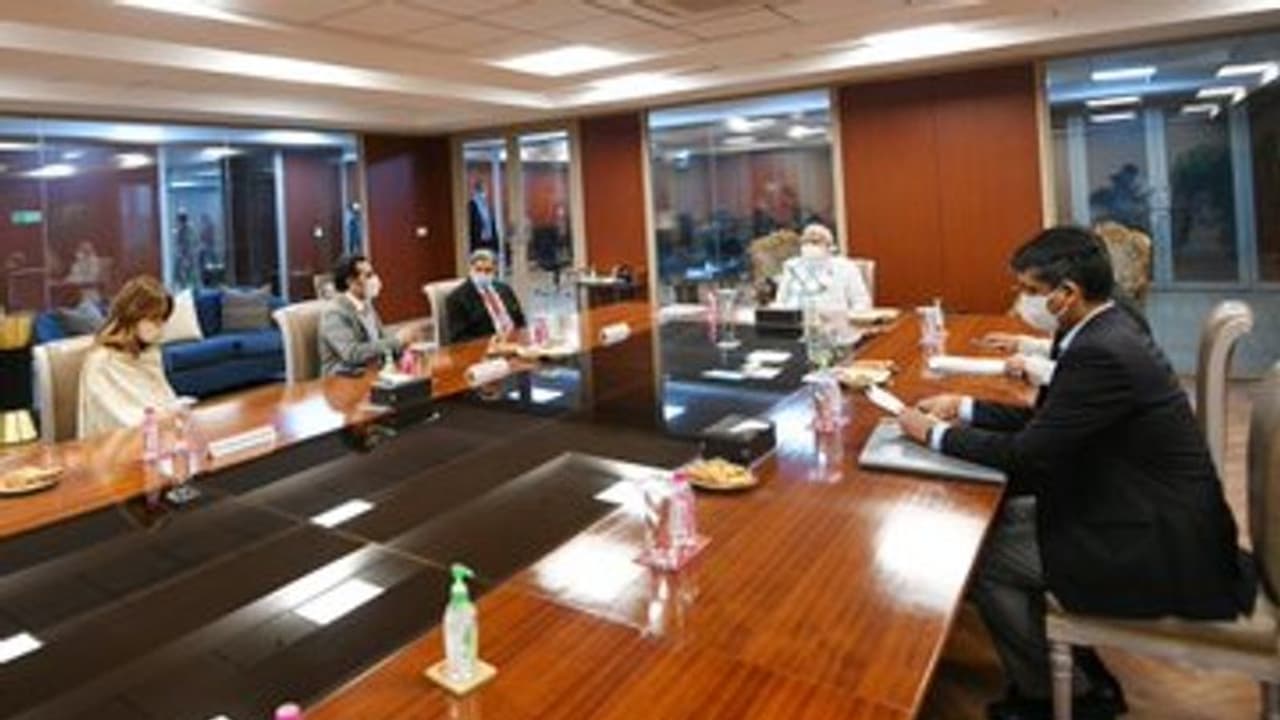 মোদীর সফরের পরই ফাঁস ভারতের ভ্যাকসিন পরিকল্পনা, দু'সপ্তাহের মধ্যেই আবেদন করবে সিরাম মোদীর সফরের পরই ফাঁস ভারতের ভ্যাকসিন পরিকল্পনা, দু'সপ্তাহের মধ্যেই আবেদন করবে সিরাম